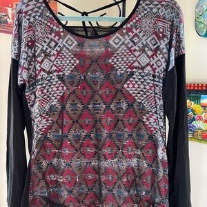 Women's Long-Sleeve Weatern Print Tee with open back and mesh detail